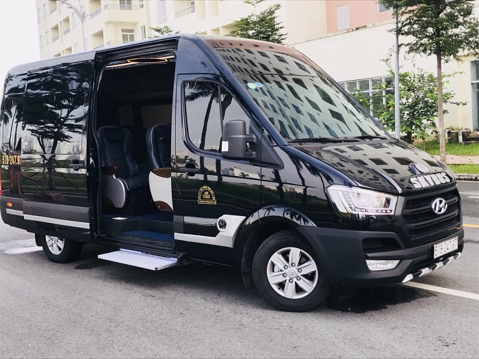 Thue Xe Limousine Du Lich Cho Nguoi Say Xe 1